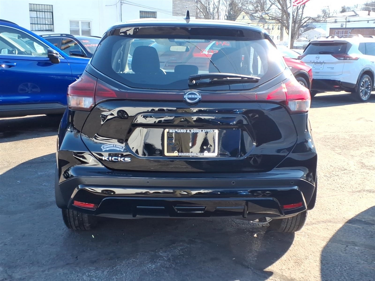 Nissan Kicks S FWD 2024