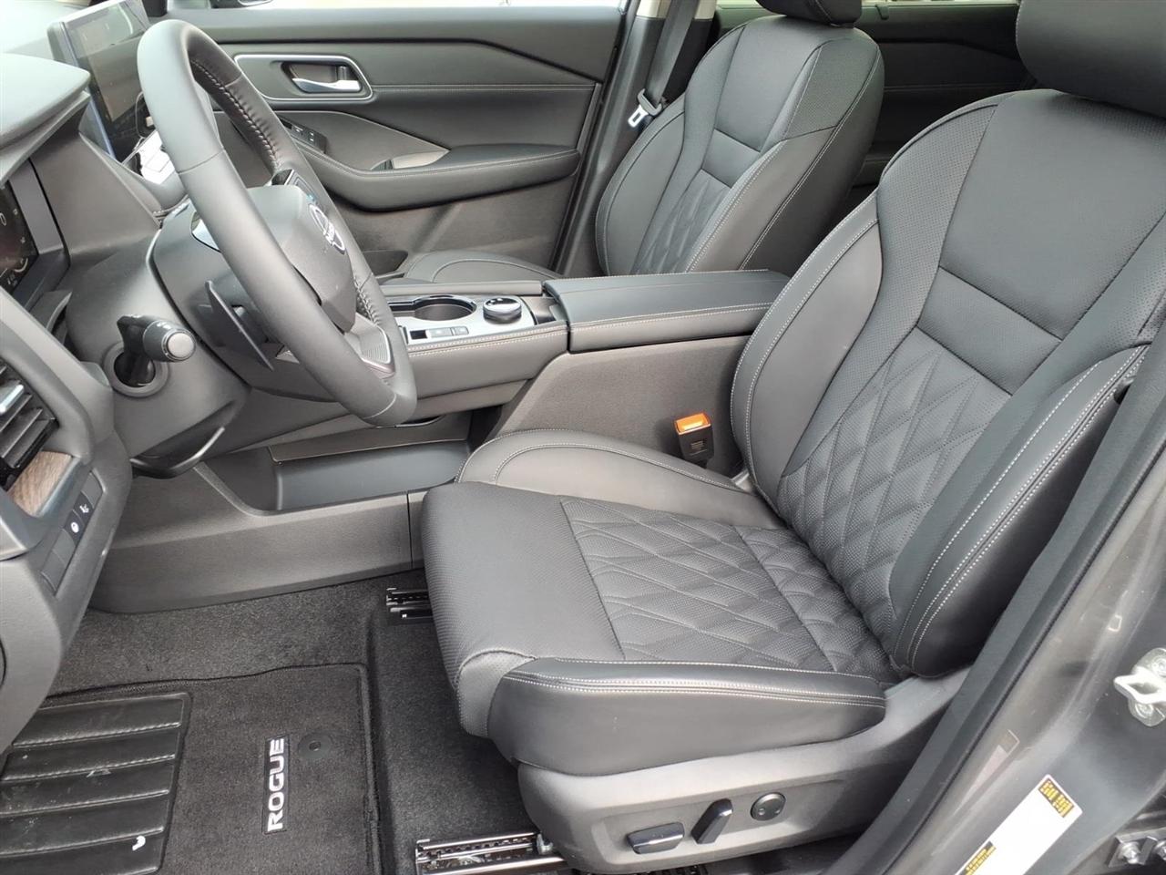 Nissan Rogue AWD Platinum 2025