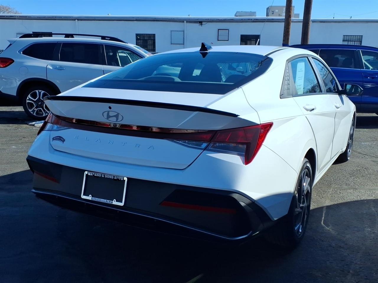 Hyundai Elantra SEL Sport IVT 2025