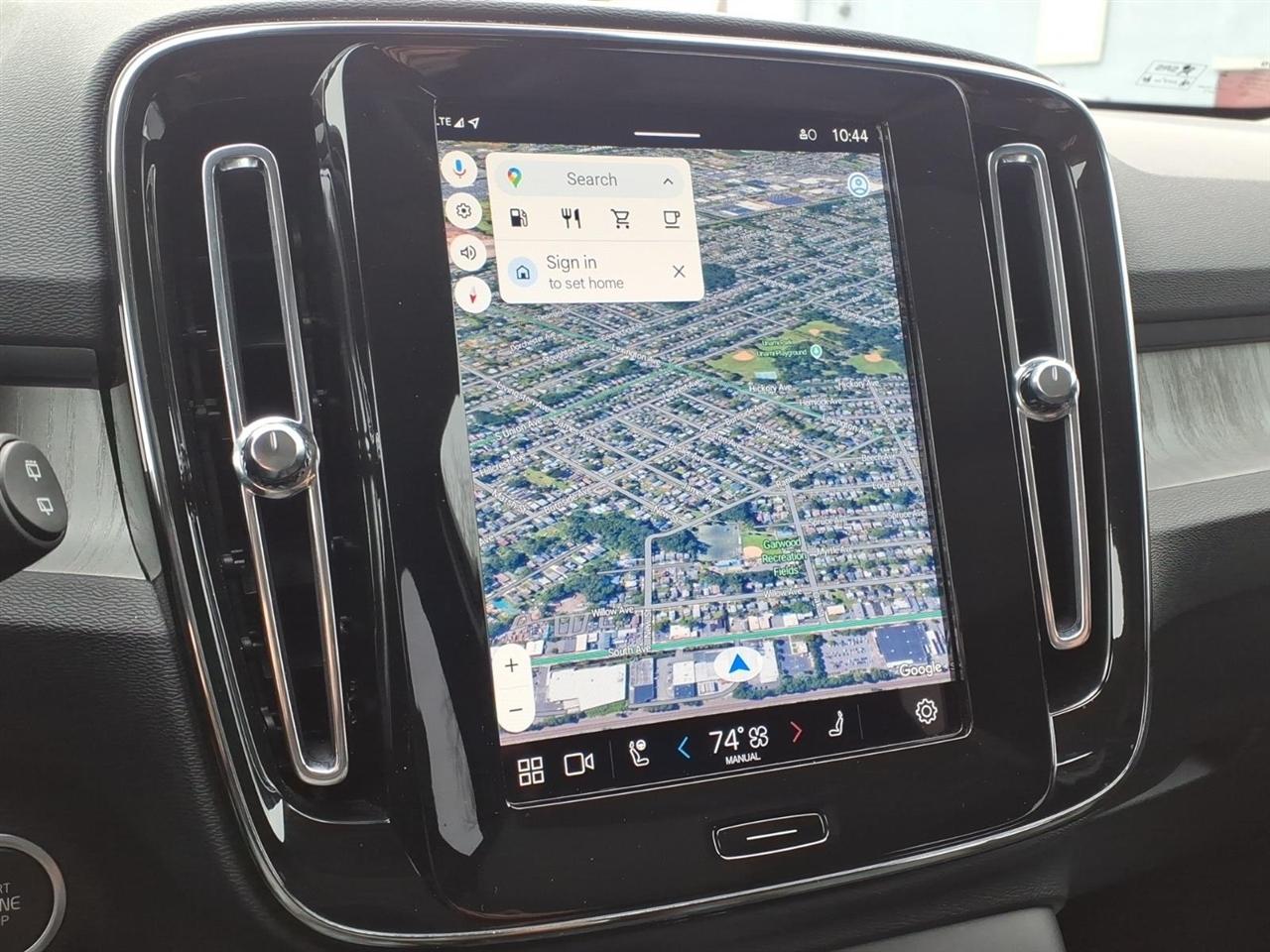 Volvo XC40 B5 AWD Core Bright Theme 2025