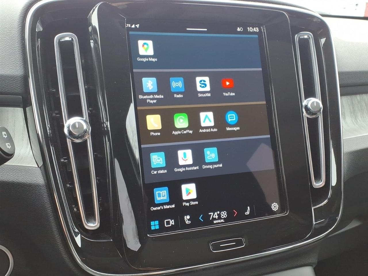 Volvo XC40 B5 AWD Core Bright Theme 2025