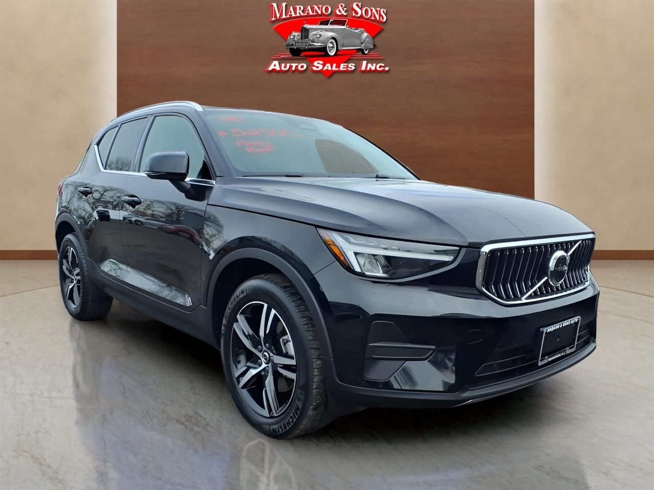 Volvo XC40 B5 AWD Core Bright Theme 2025