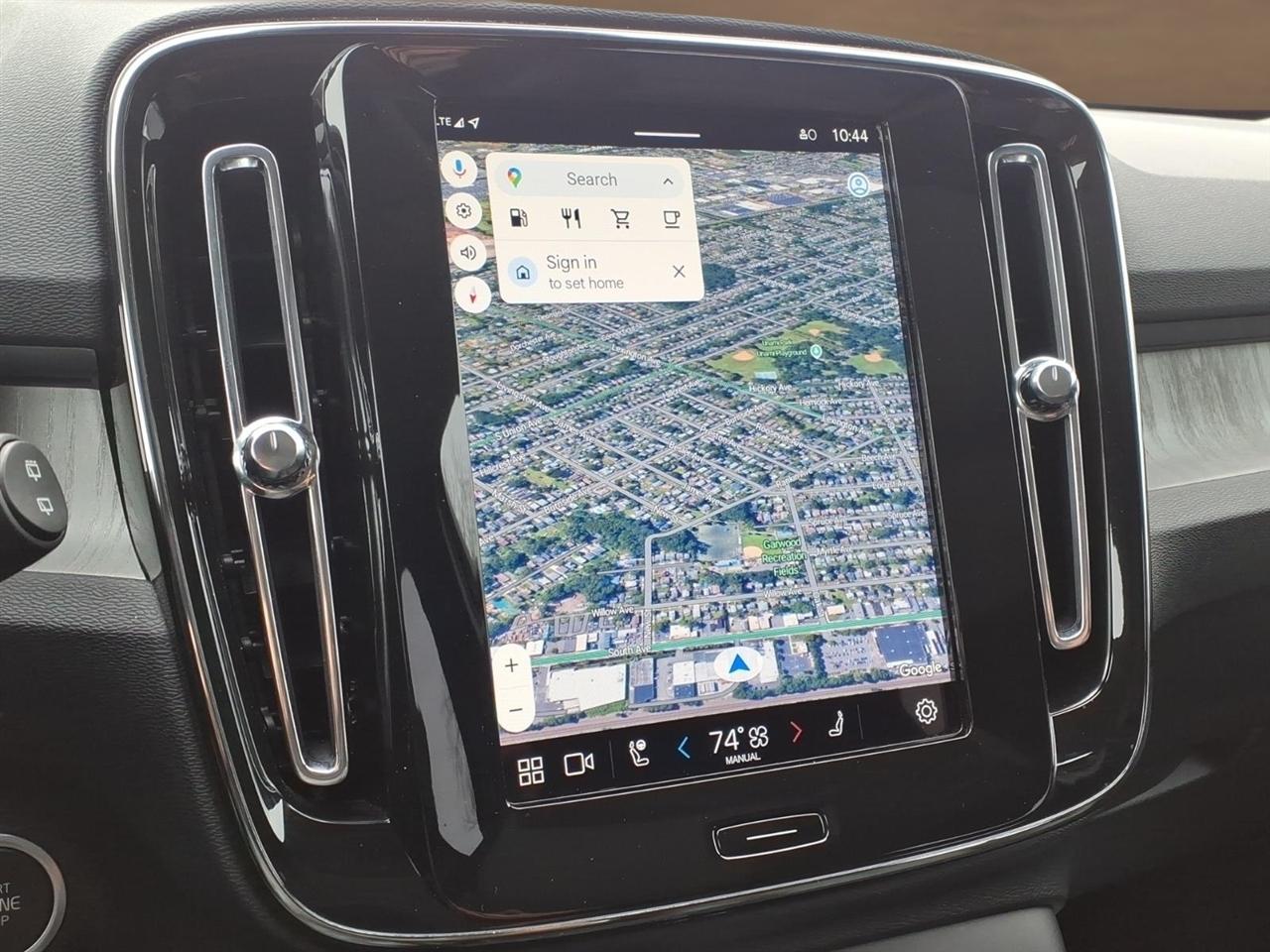 Volvo XC40 B5 AWD Core Bright Theme 2025