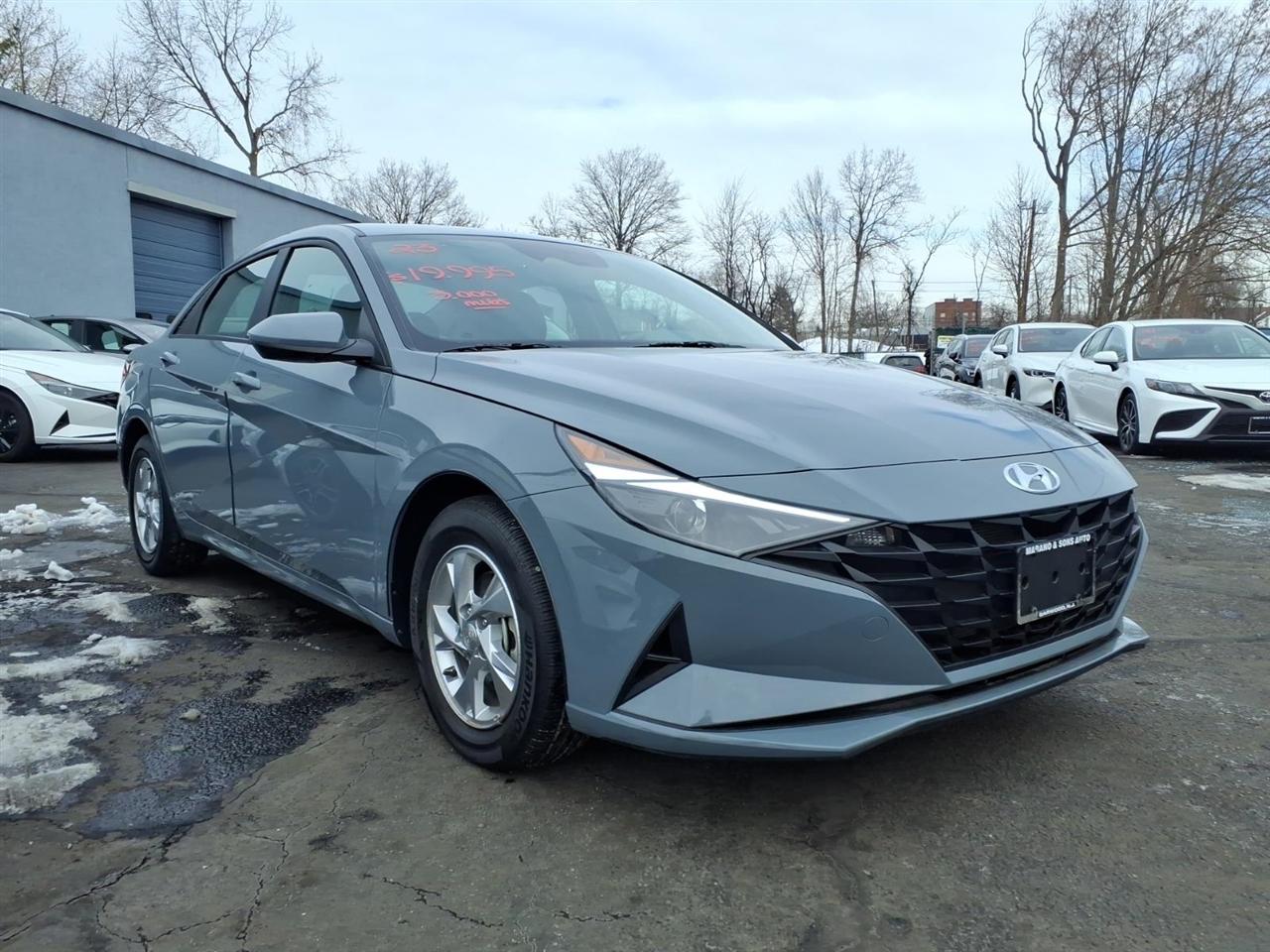 Hyundai Elantra SE IVT 2023