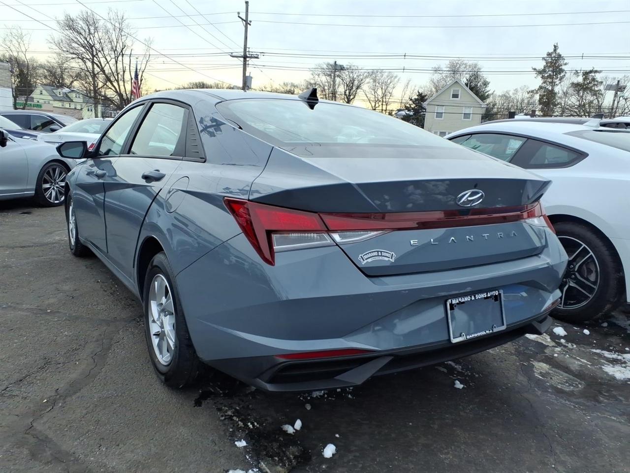 Hyundai Elantra SE IVT 2023