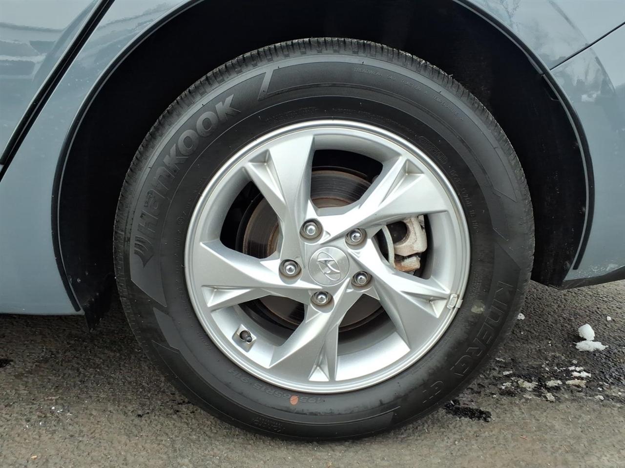 Hyundai Elantra SE IVT 2023