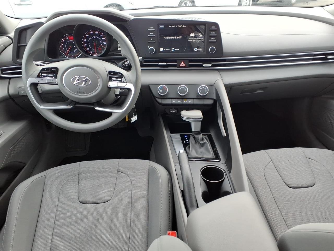 Hyundai Elantra SE IVT 2023