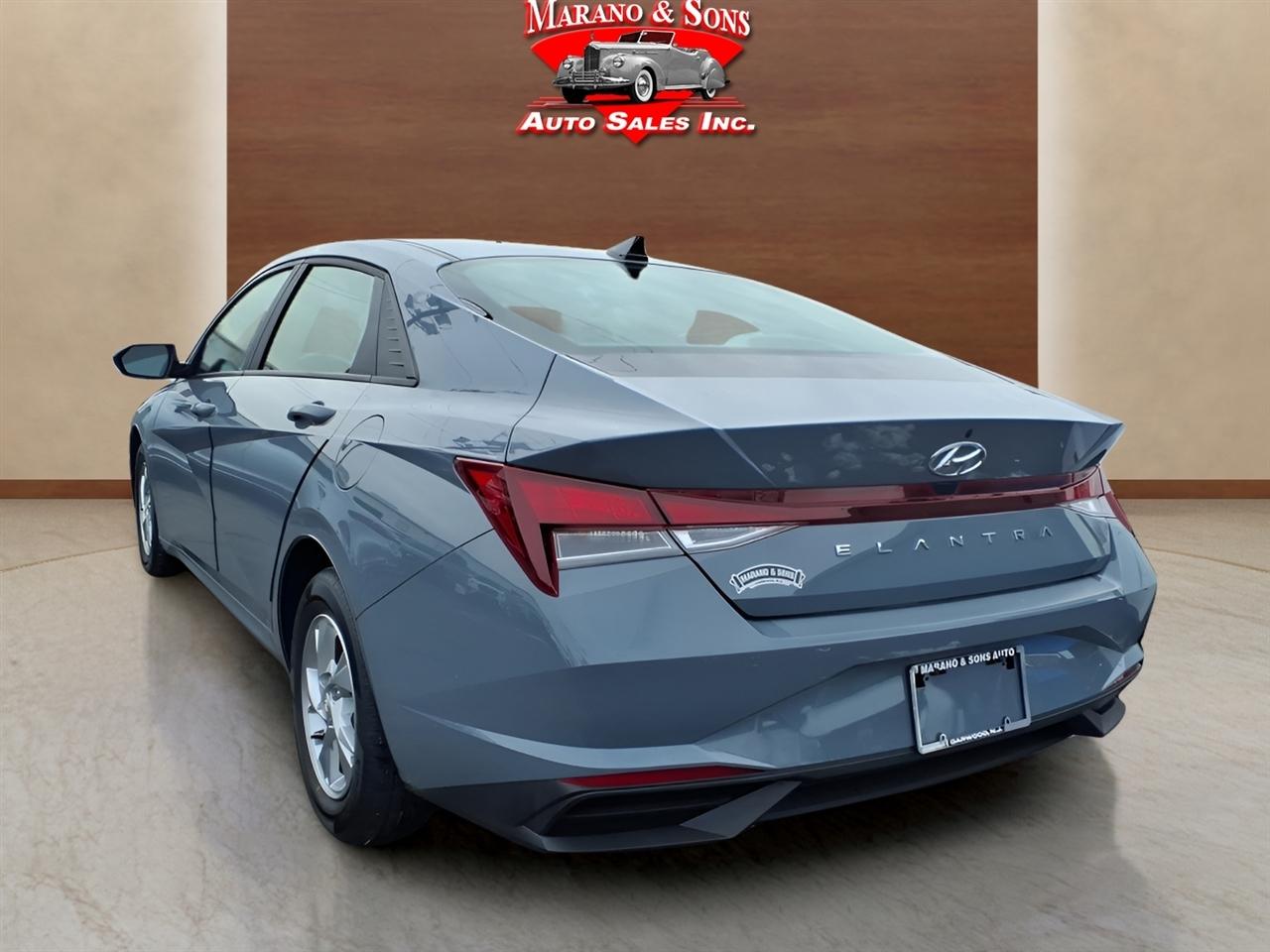 Hyundai Elantra SE IVT 2023