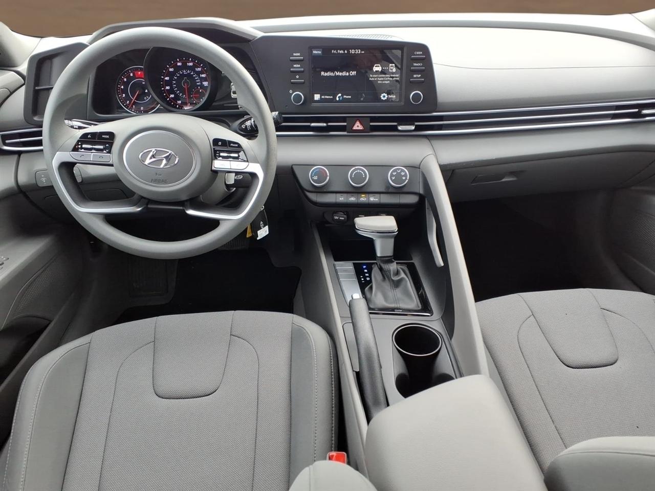 Hyundai Elantra SE IVT 2023