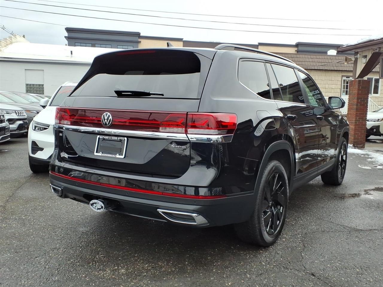 Volkswagen Atlas 2.0T SE w/Technology 4MOTION 2025
