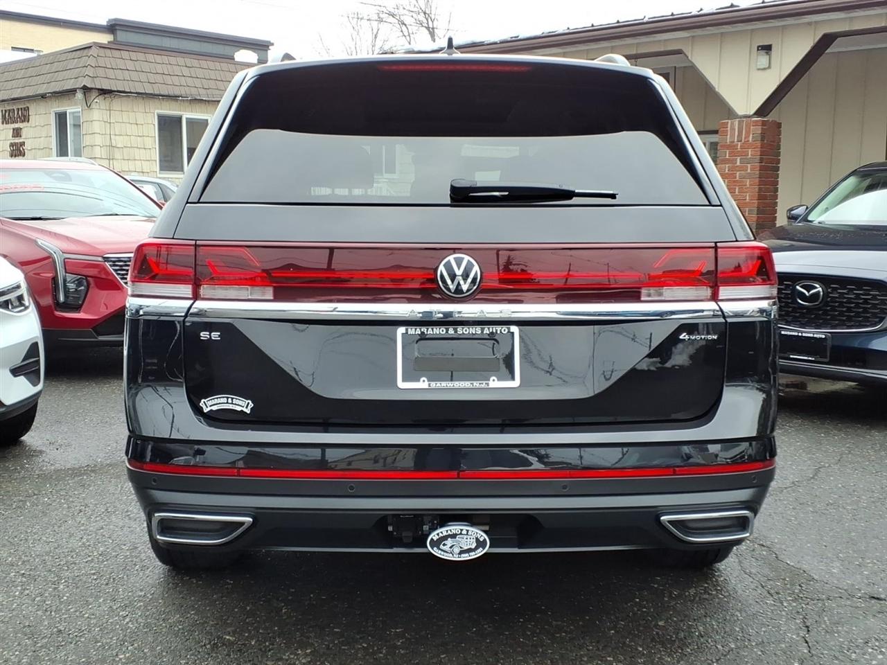 Volkswagen Atlas 2.0T SE w/Technology 4MOTION 2025