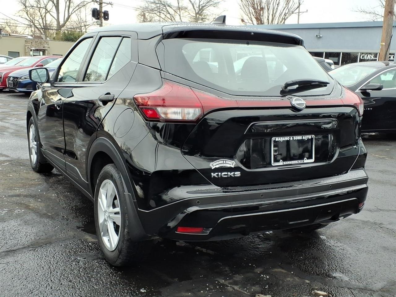 Nissan Kicks S FWD 2023