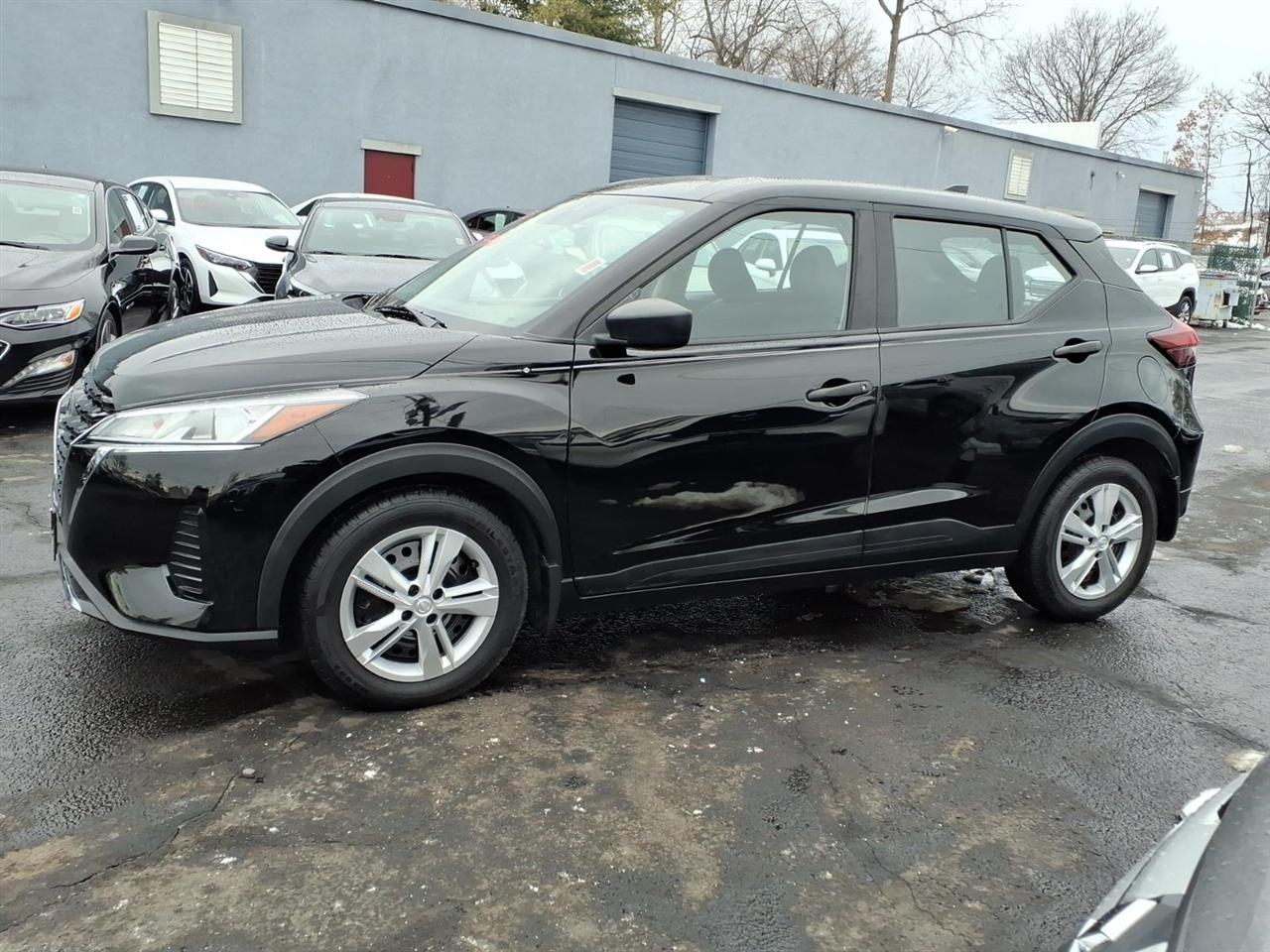 Nissan Kicks S FWD 2023