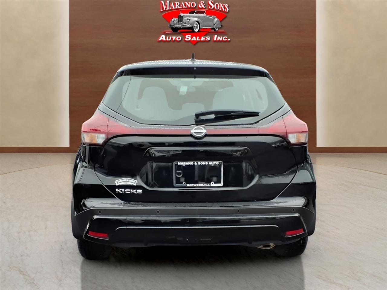 Nissan Kicks S FWD 2023