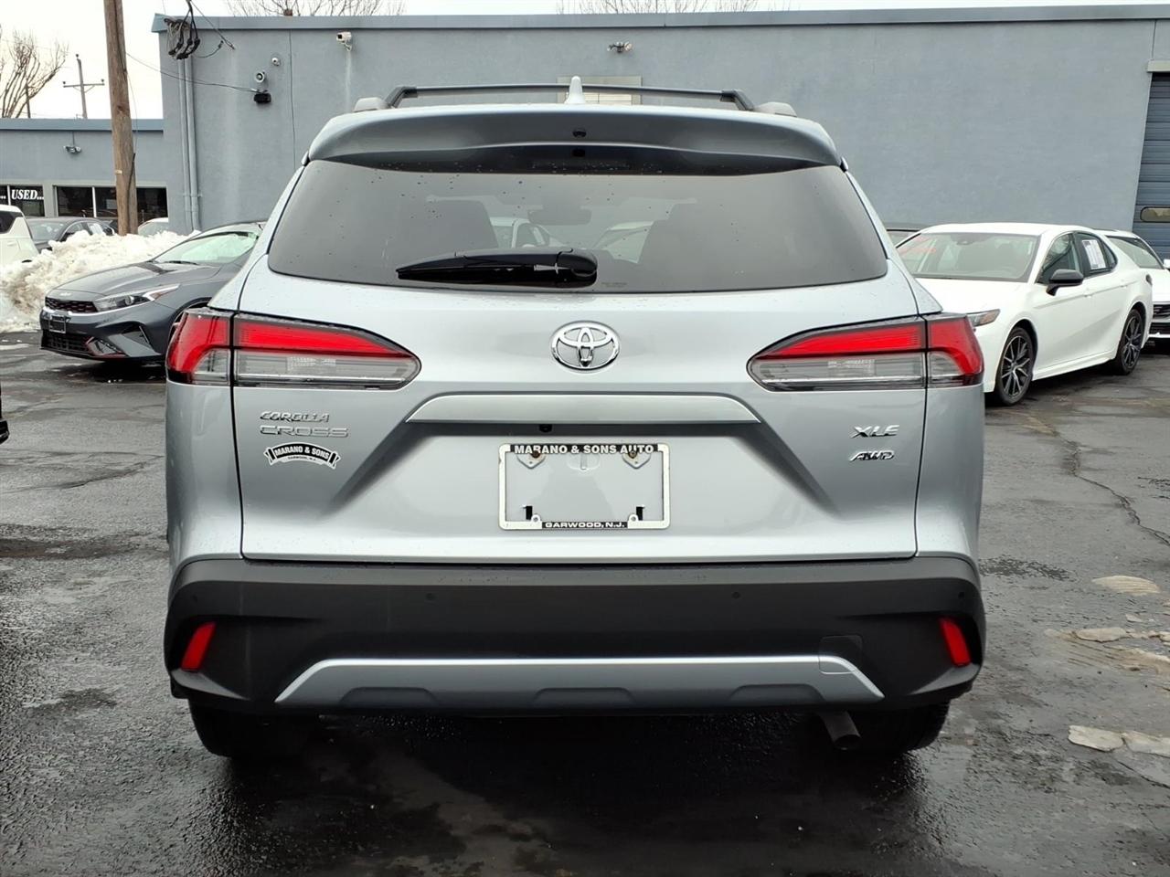 Toyota Corolla Cross XLE 4WD (Natl) 2022