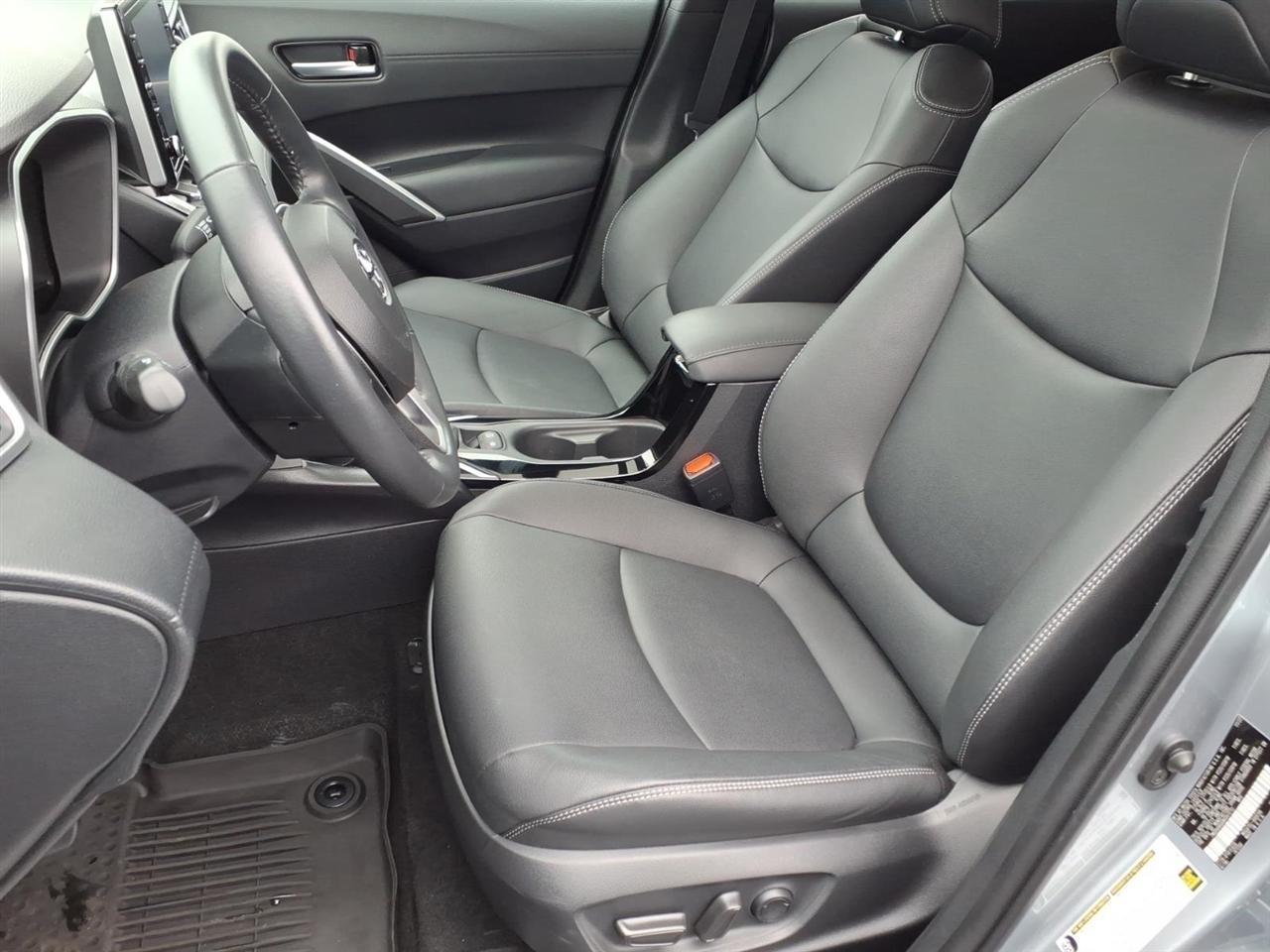 Toyota Corolla Cross XLE 4WD (Natl) 2022