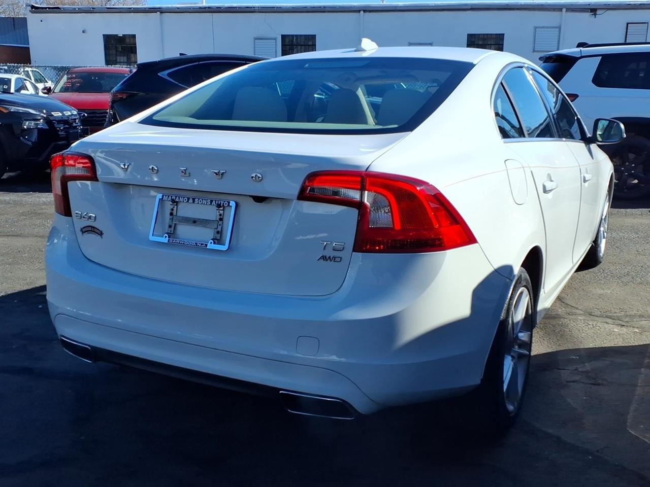 Volvo S60 4dr Sdn T5 AWD 2014