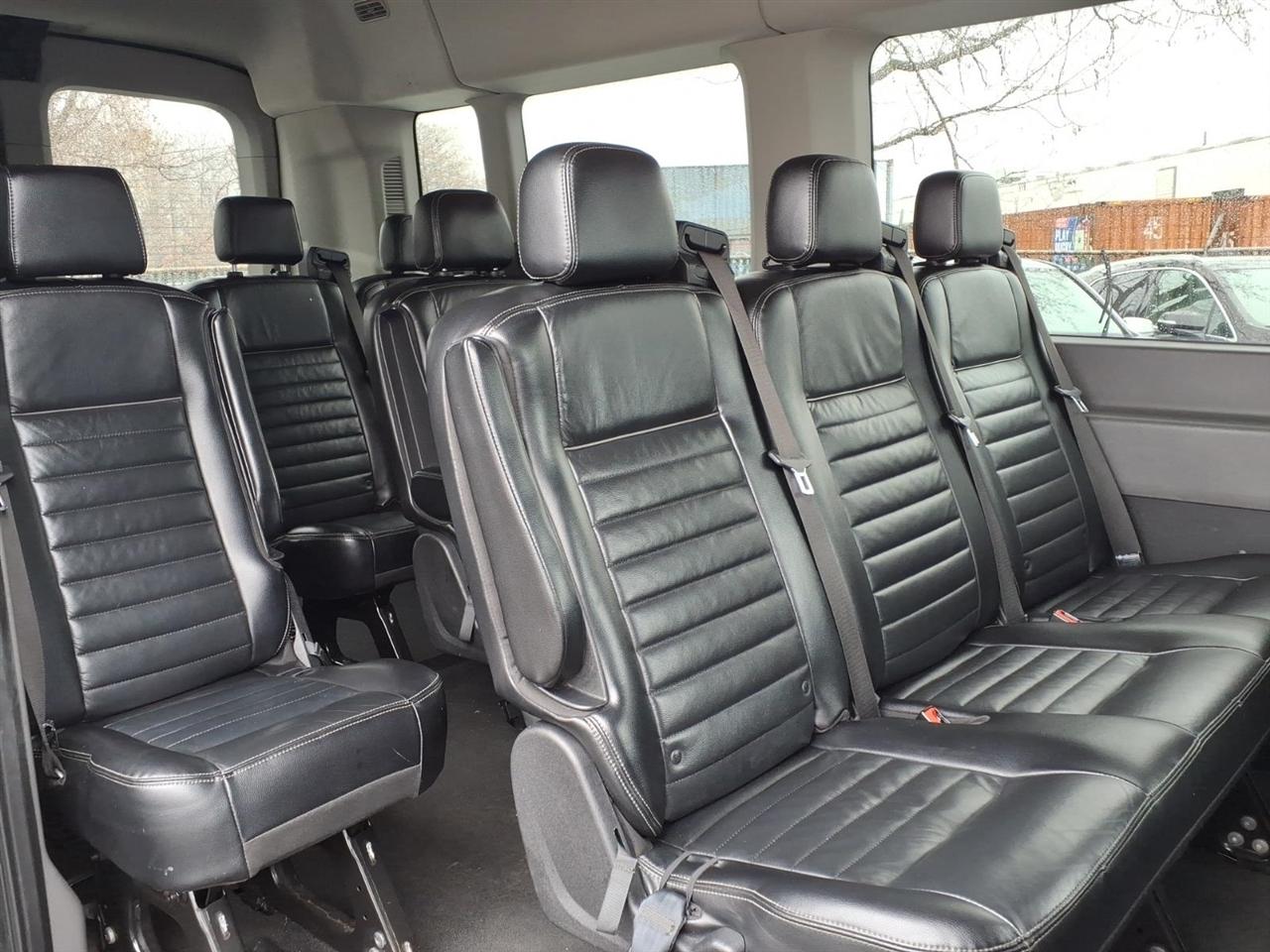 Ford Transit Passenger Wagon T-350 148" Med Roof XLT RWD 2020