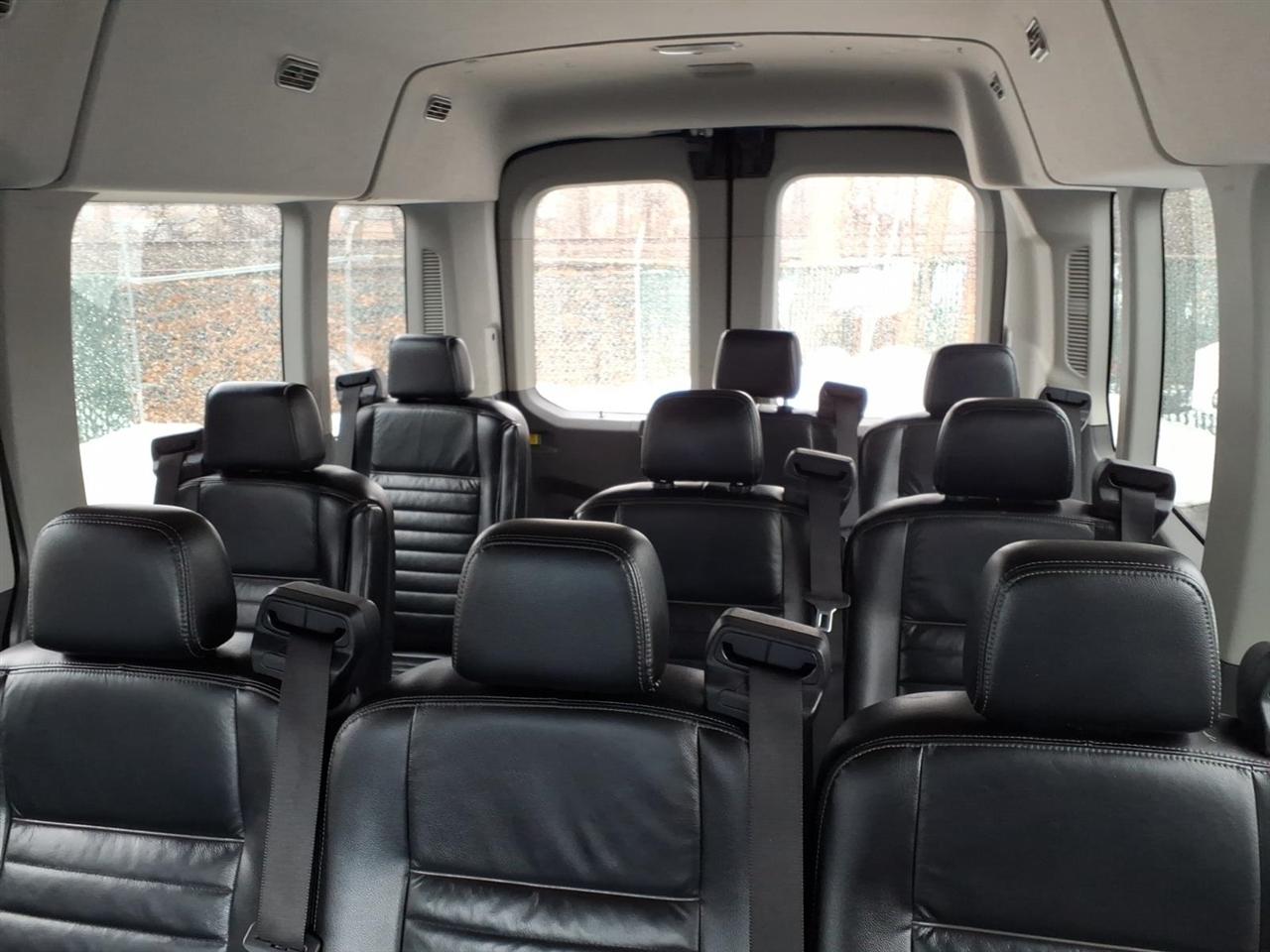 Ford Transit Passenger Wagon T-350 148" Med Roof XLT RWD 2020