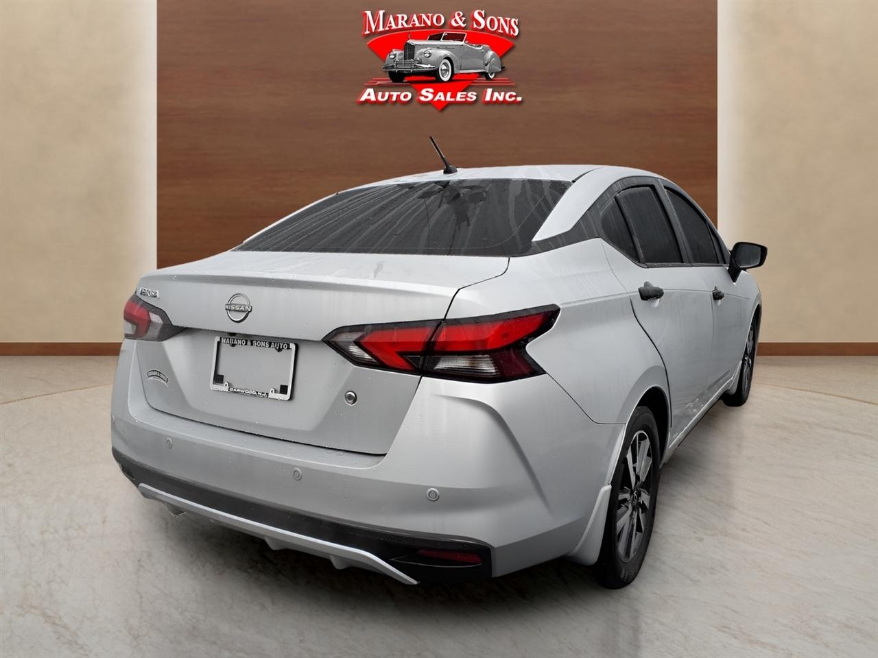 Nissan Versa S CVT 2024