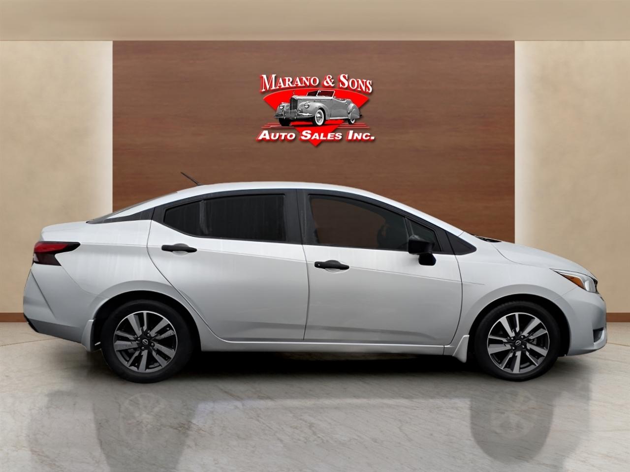 Nissan Versa S CVT 2024