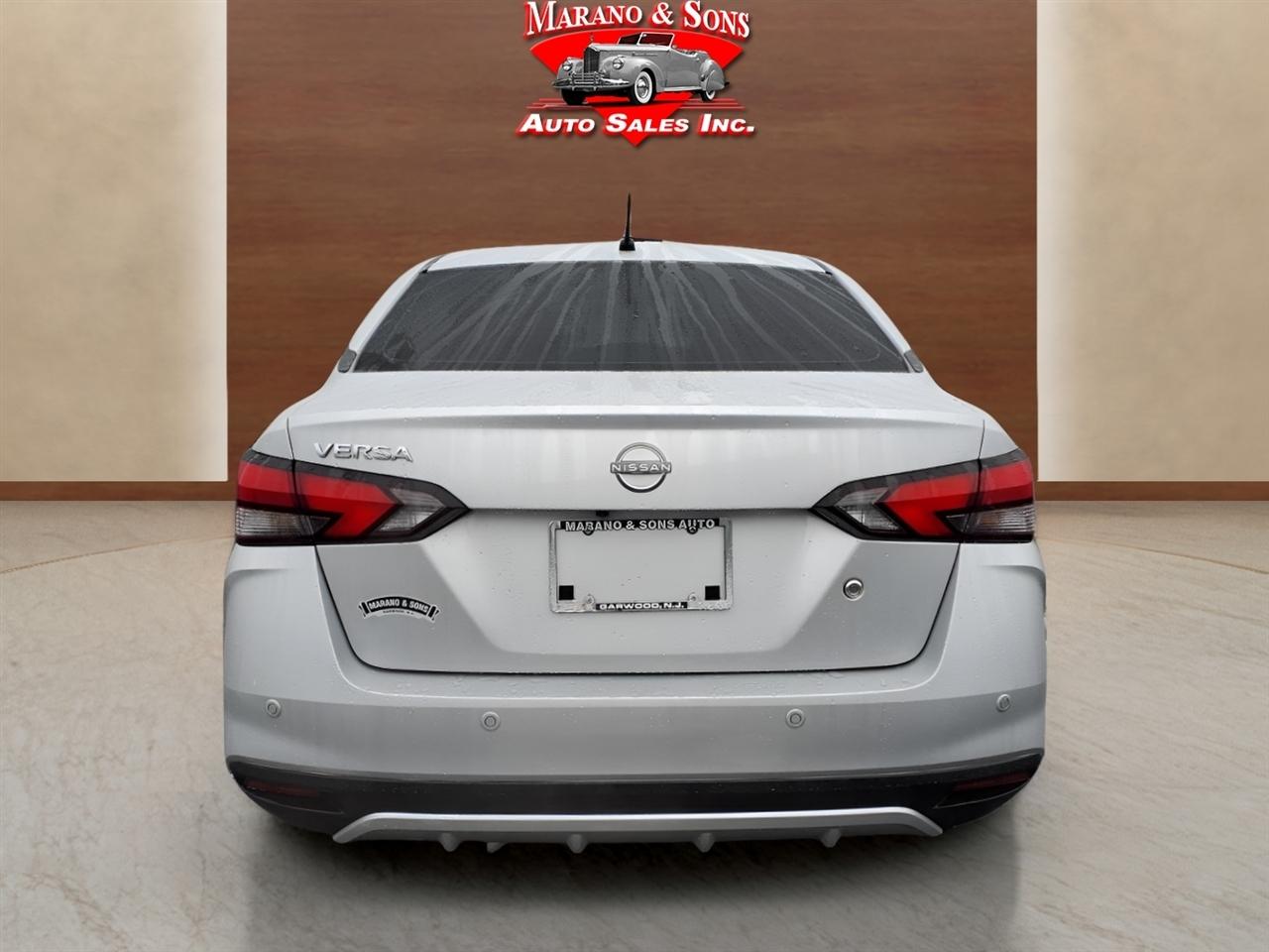 Nissan Versa S CVT 2024