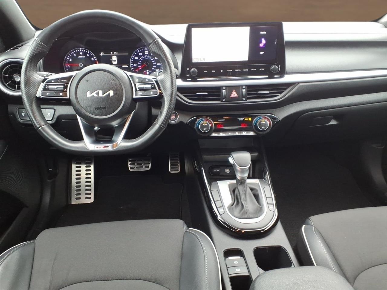 Kia Forte GT-Line IVT 2024