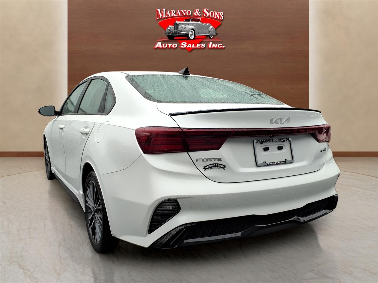 Kia Forte GT-Line IVT 2024