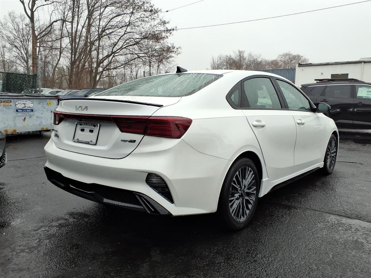 Kia Forte GT-Line IVT 2024