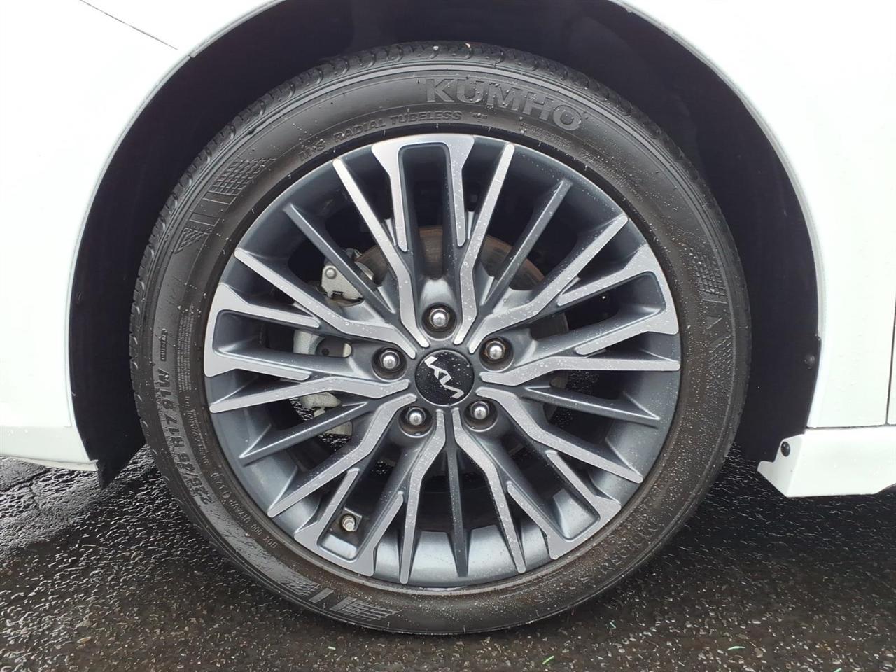 Kia Forte GT-Line IVT 2024