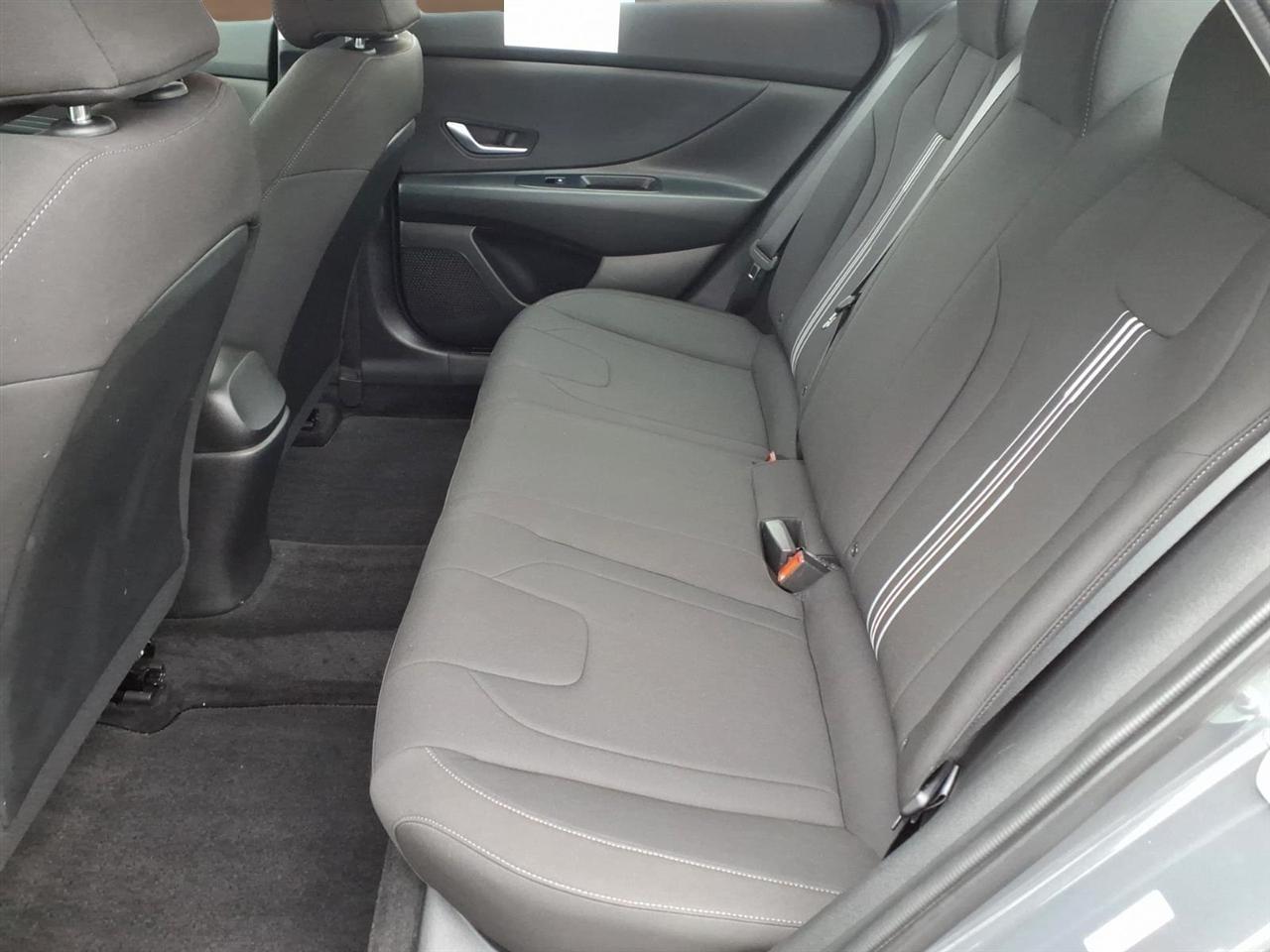 Hyundai Elantra SEL IVT 2023