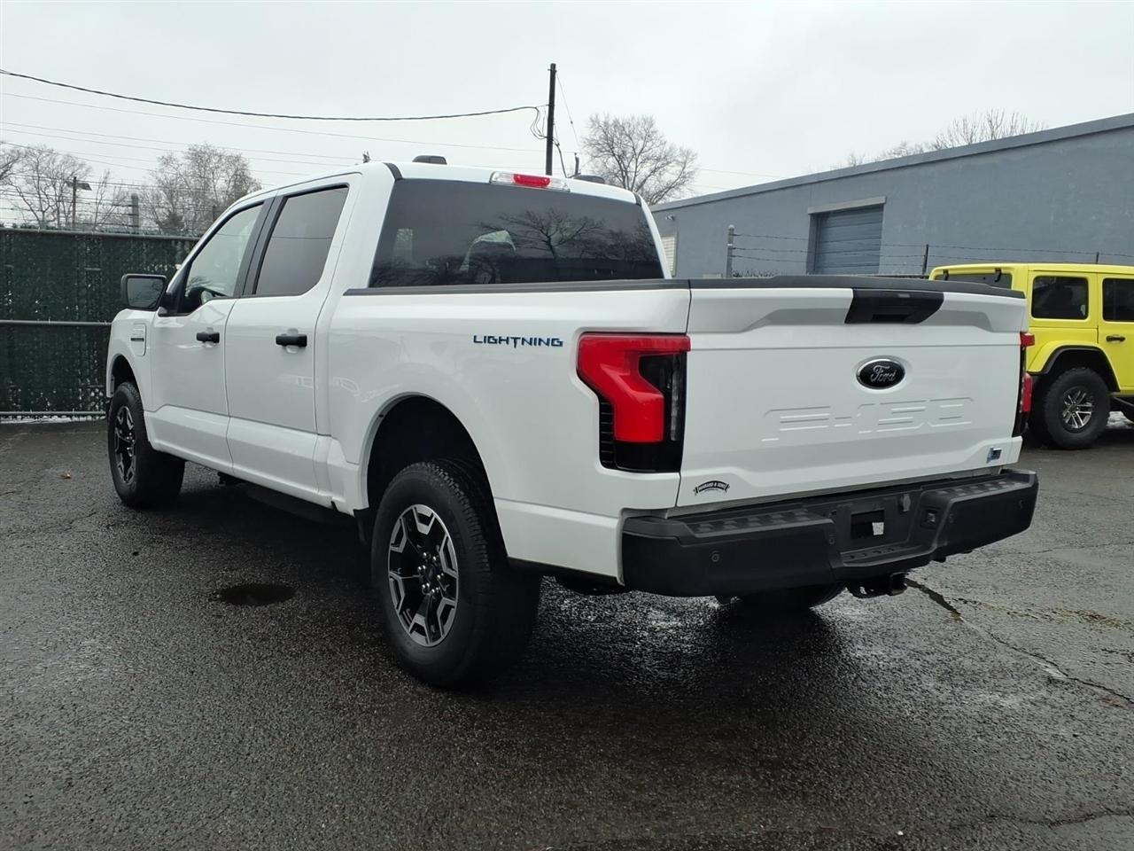 Ford F-150 Lightning Platinum 4WD SuperCrew 5.5' Box 2023