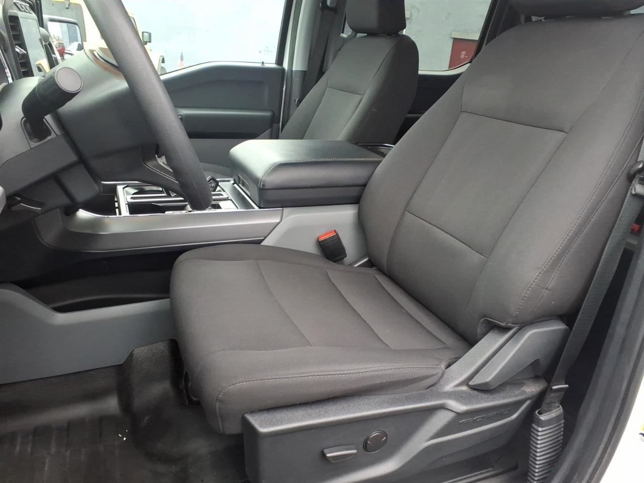 Ford F-150 Lightning Platinum 4WD SuperCrew 5.5' Box 2023