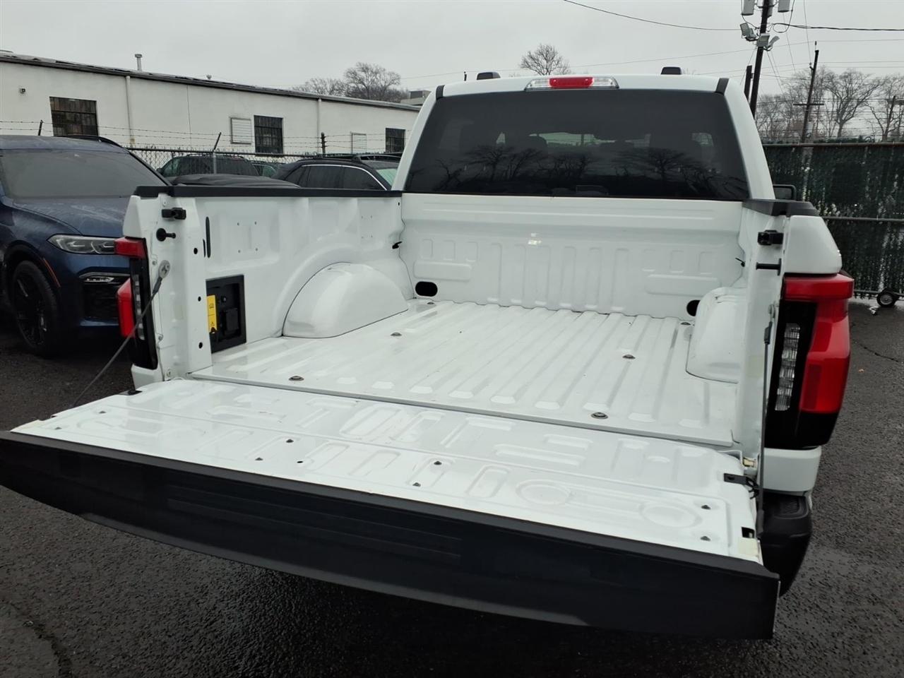 Ford F-150 Lightning Platinum 4WD SuperCrew 5.5' Box 2023