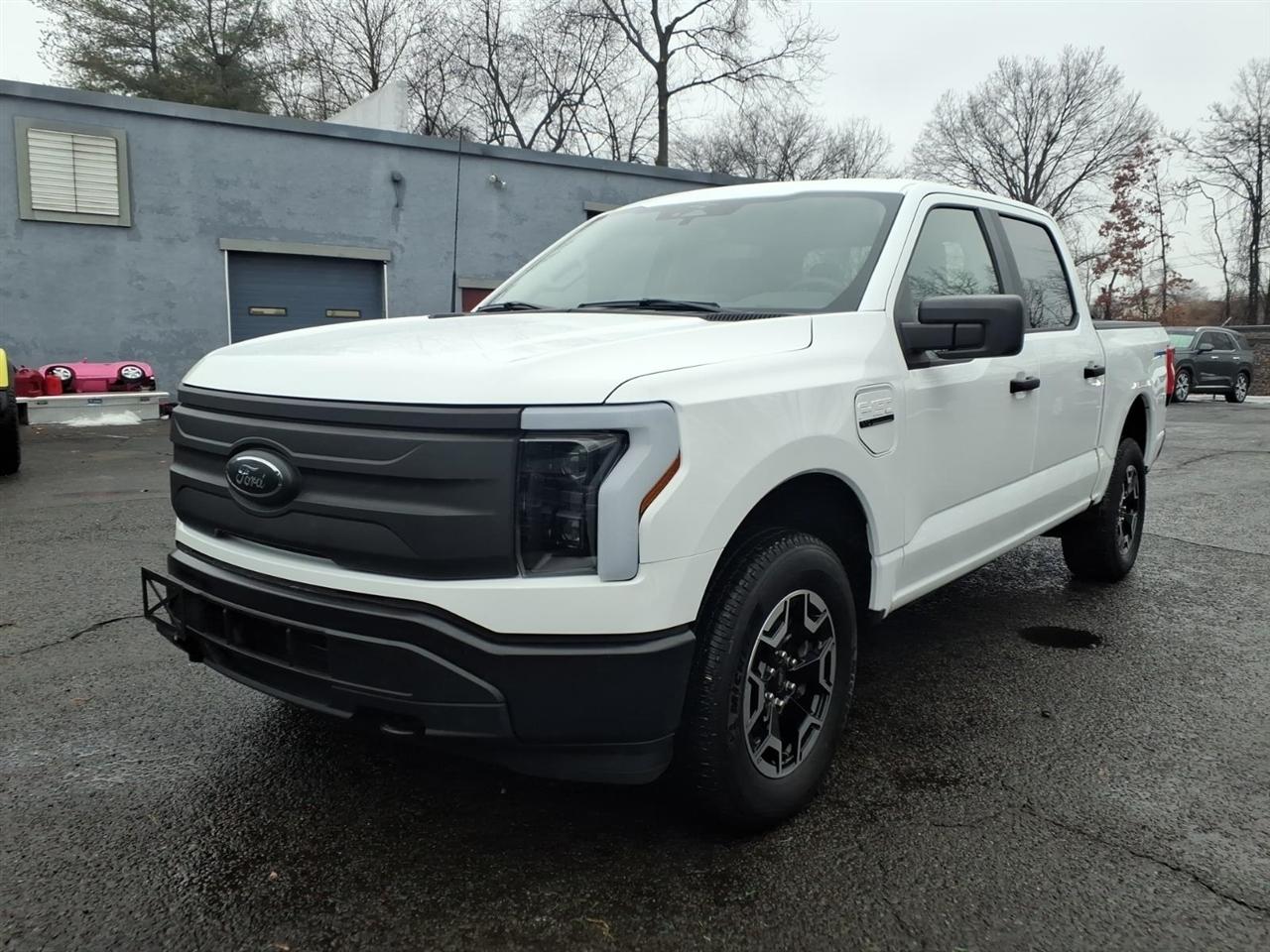 2023 Ford F-150 Lightning Pro 4WD SuperCrew 5.5' Box