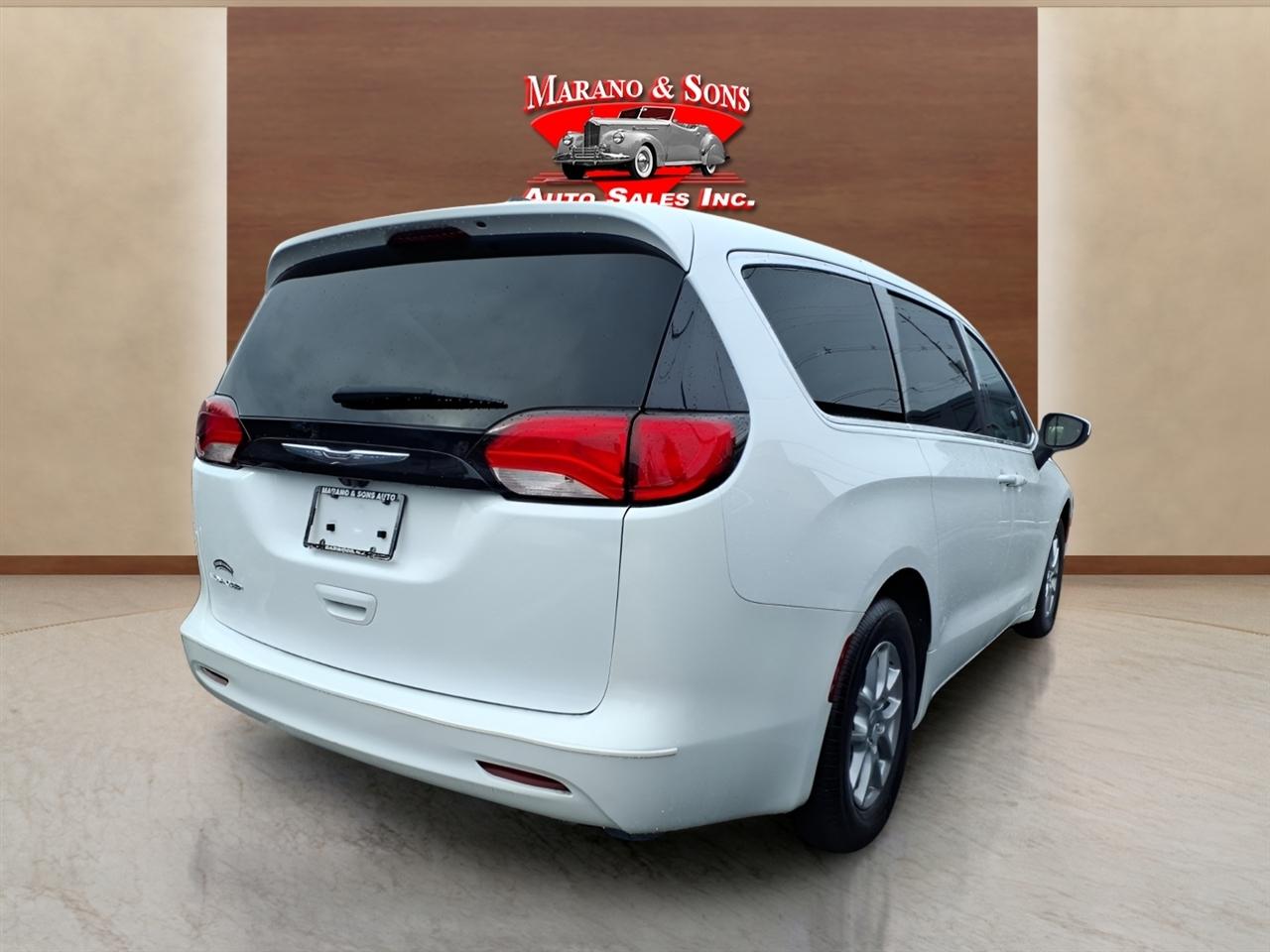 Chrysler Voyager LX FWD 2022