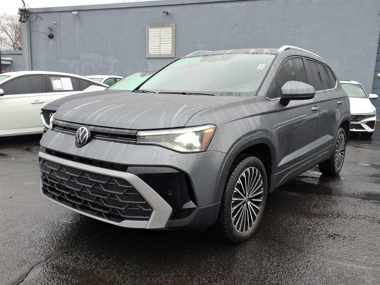 Volkswagen Taos SE FWD 2025