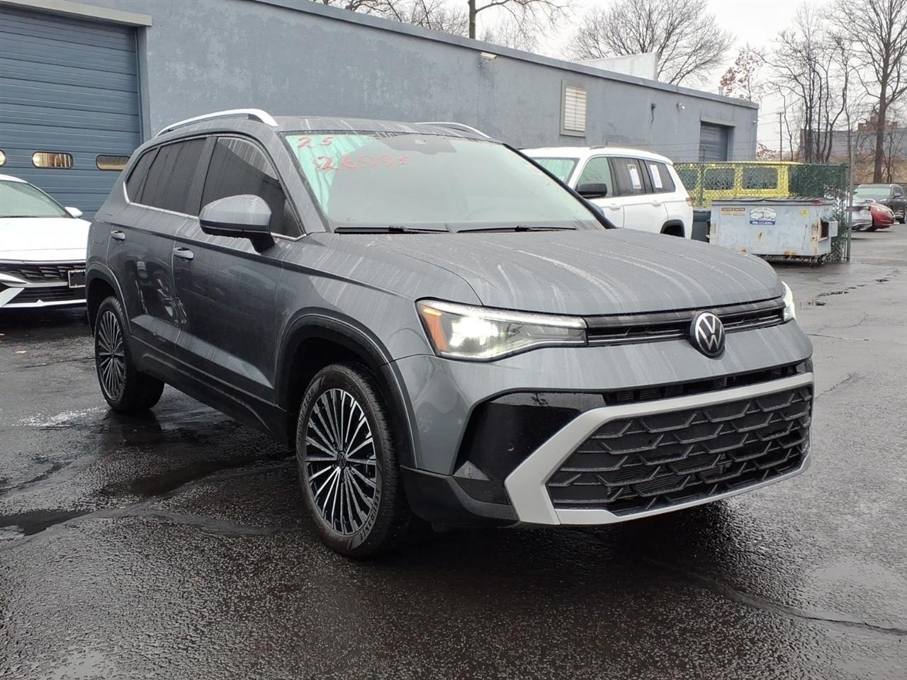 Volkswagen Taos SE FWD 2025