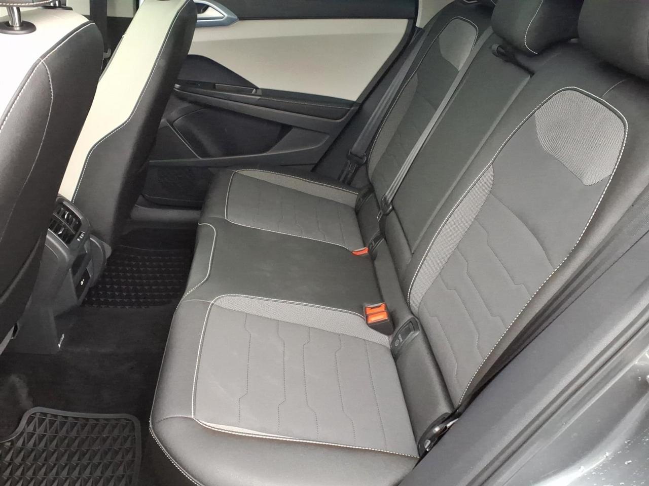 Volkswagen Taos SE FWD 2025