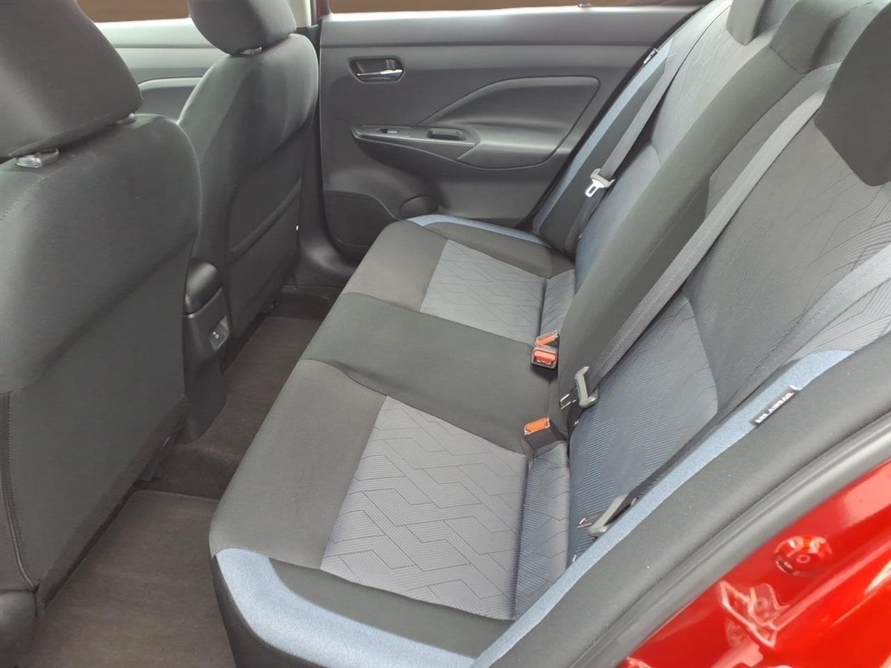 Nissan Versa SV CVT 2025