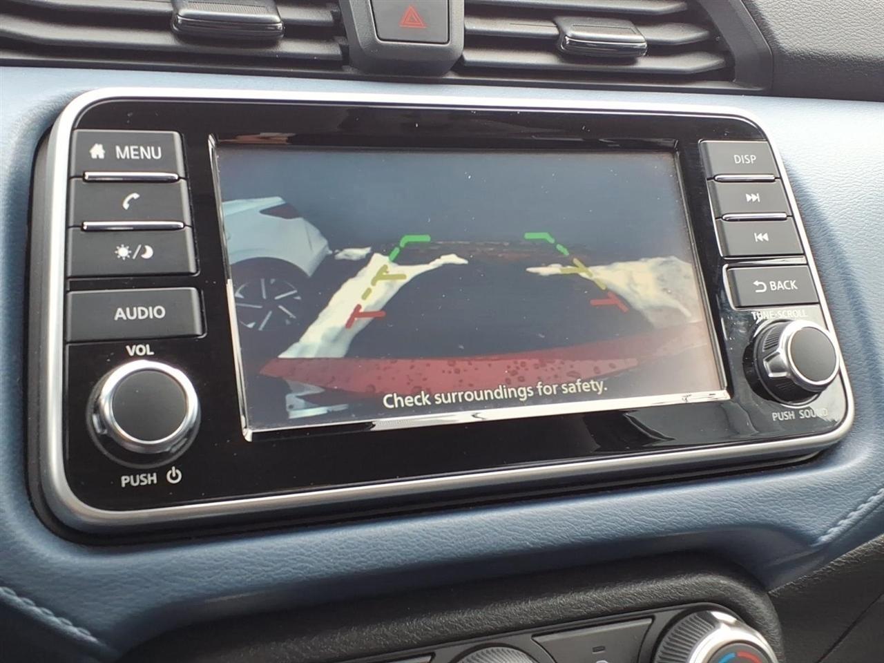 Nissan Versa SV CVT 2025