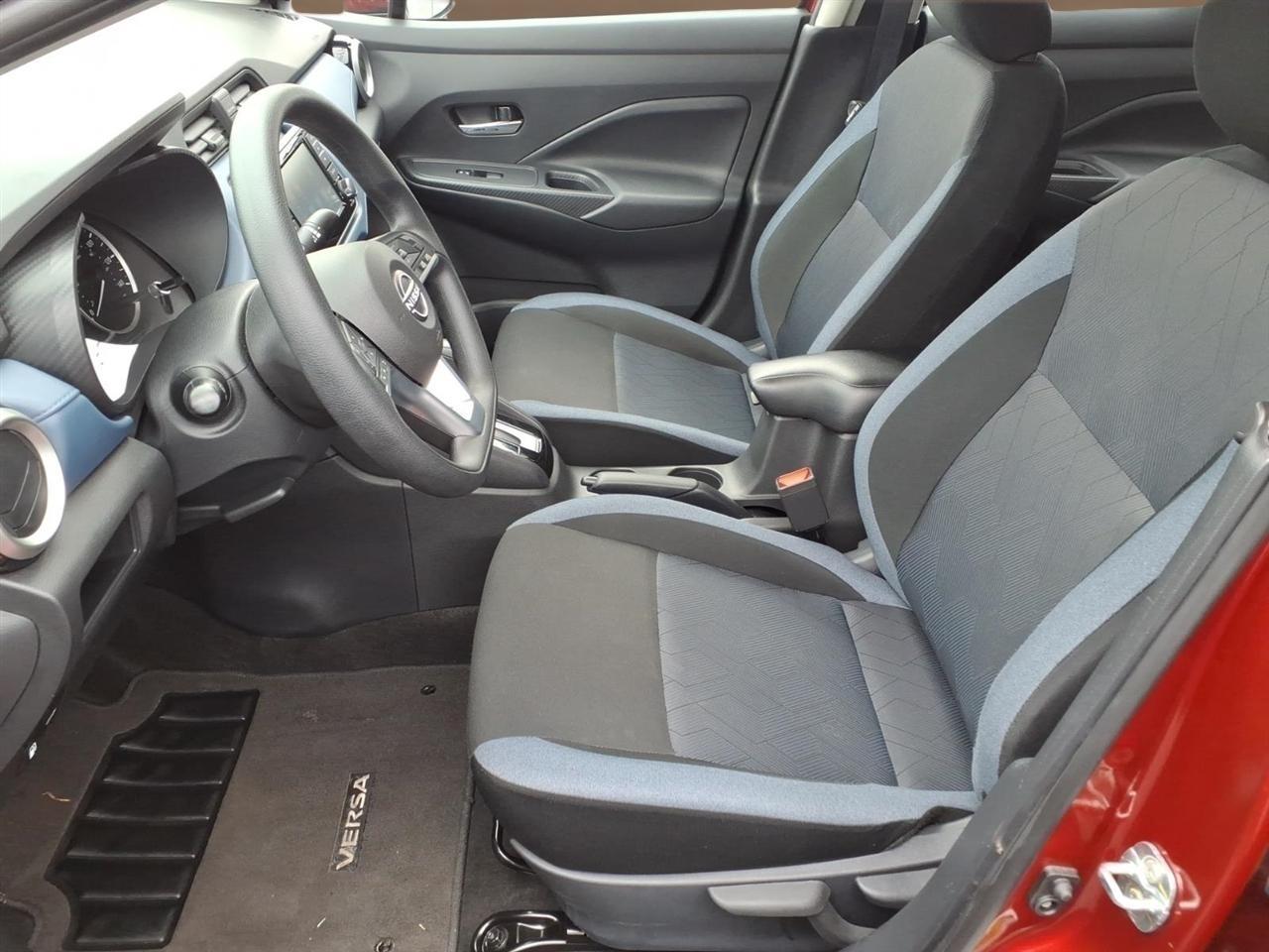 Nissan Versa SV CVT 2025