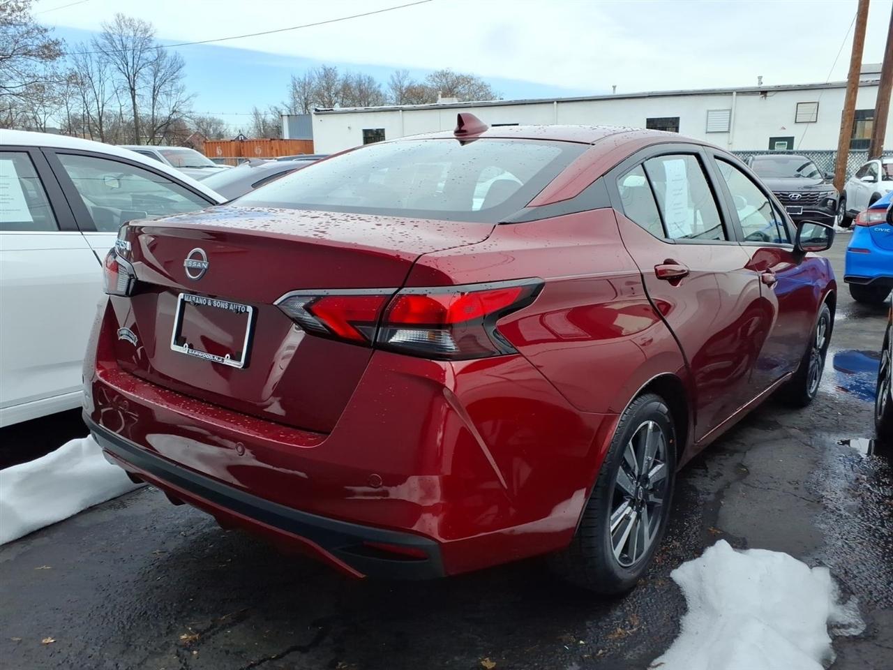 Nissan Versa SV CVT 2025