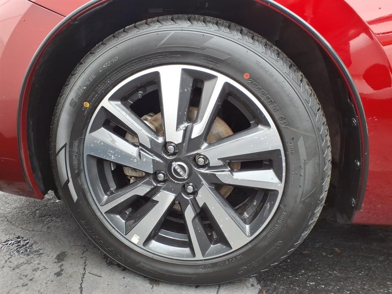 Nissan Versa SV CVT 2025