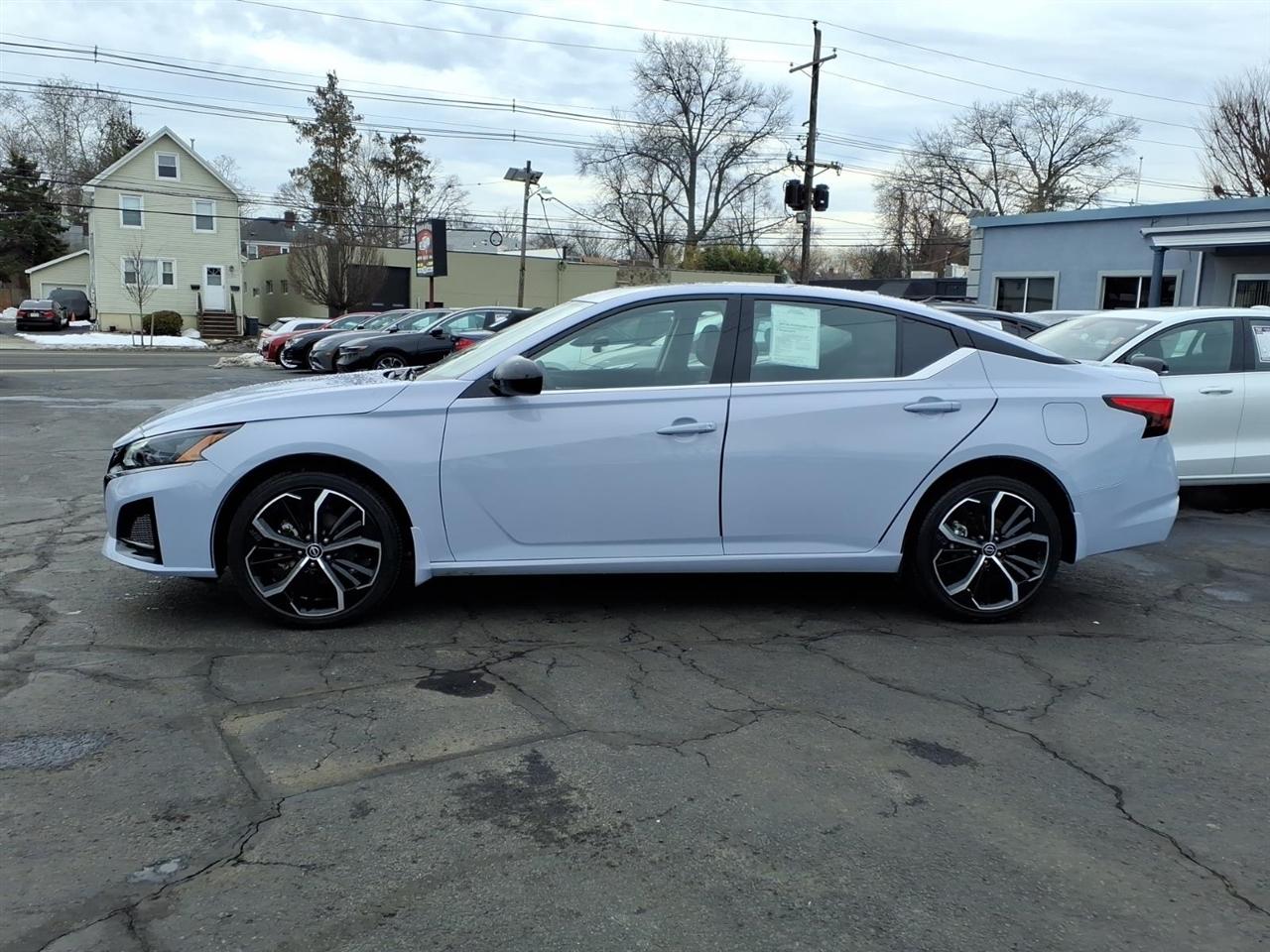 Nissan Altima SR AWD 2025