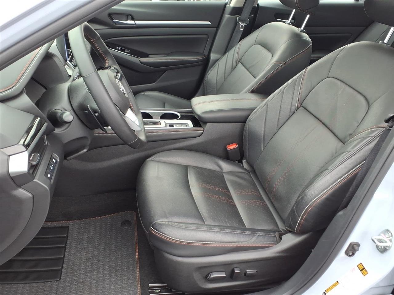 Nissan Altima SR AWD 2025