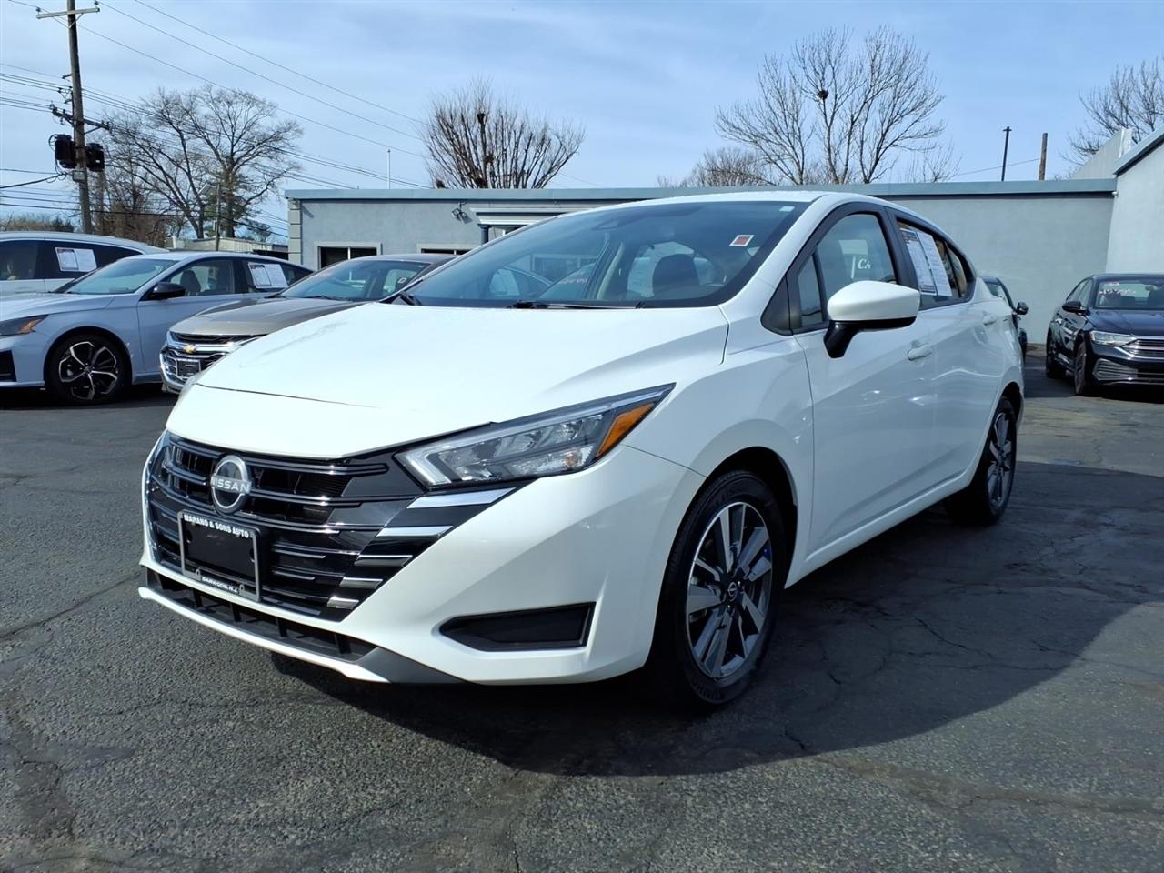 2025 Nissan Versa SV CVT