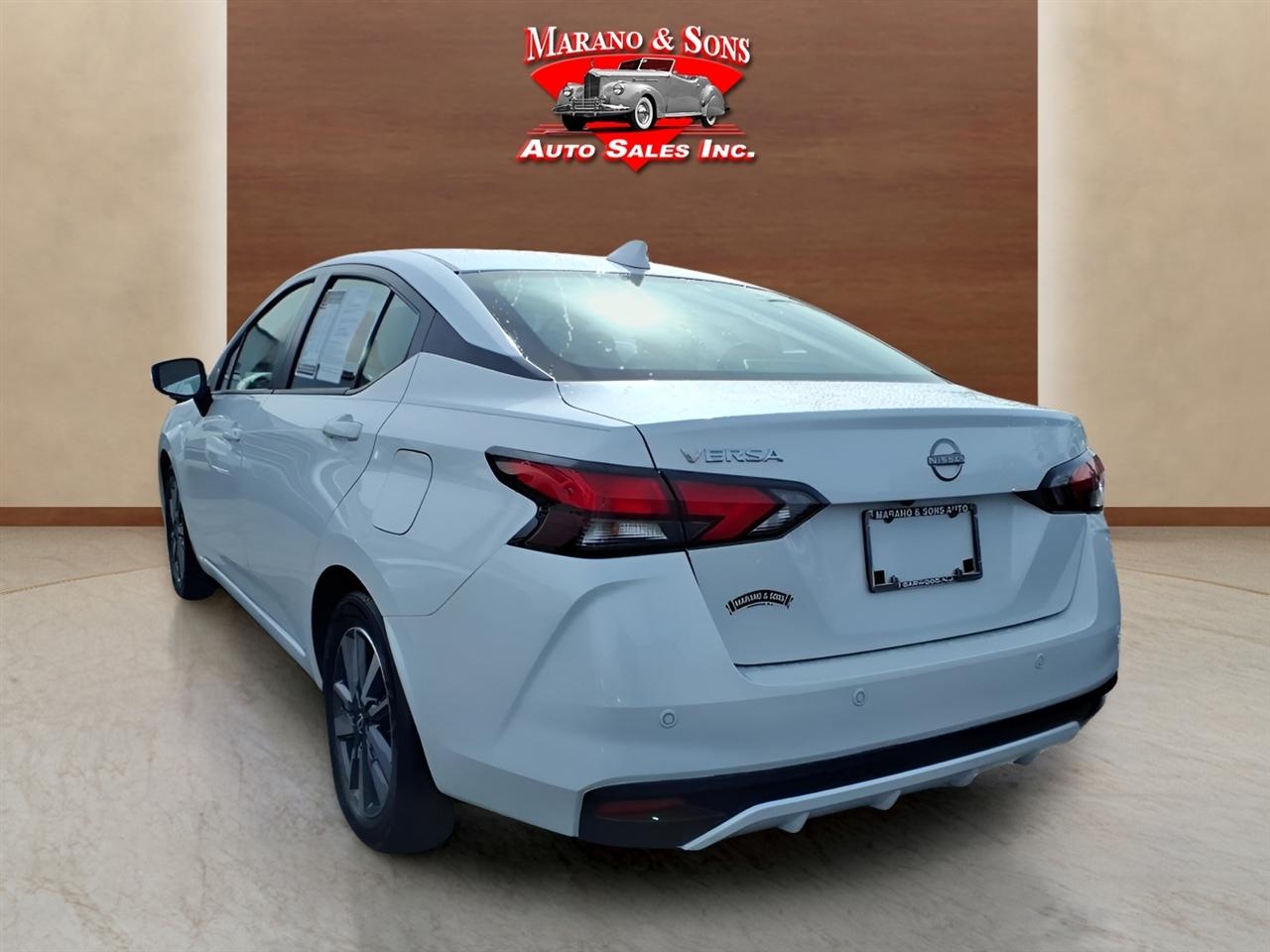 Nissan Versa SV CVT 2025