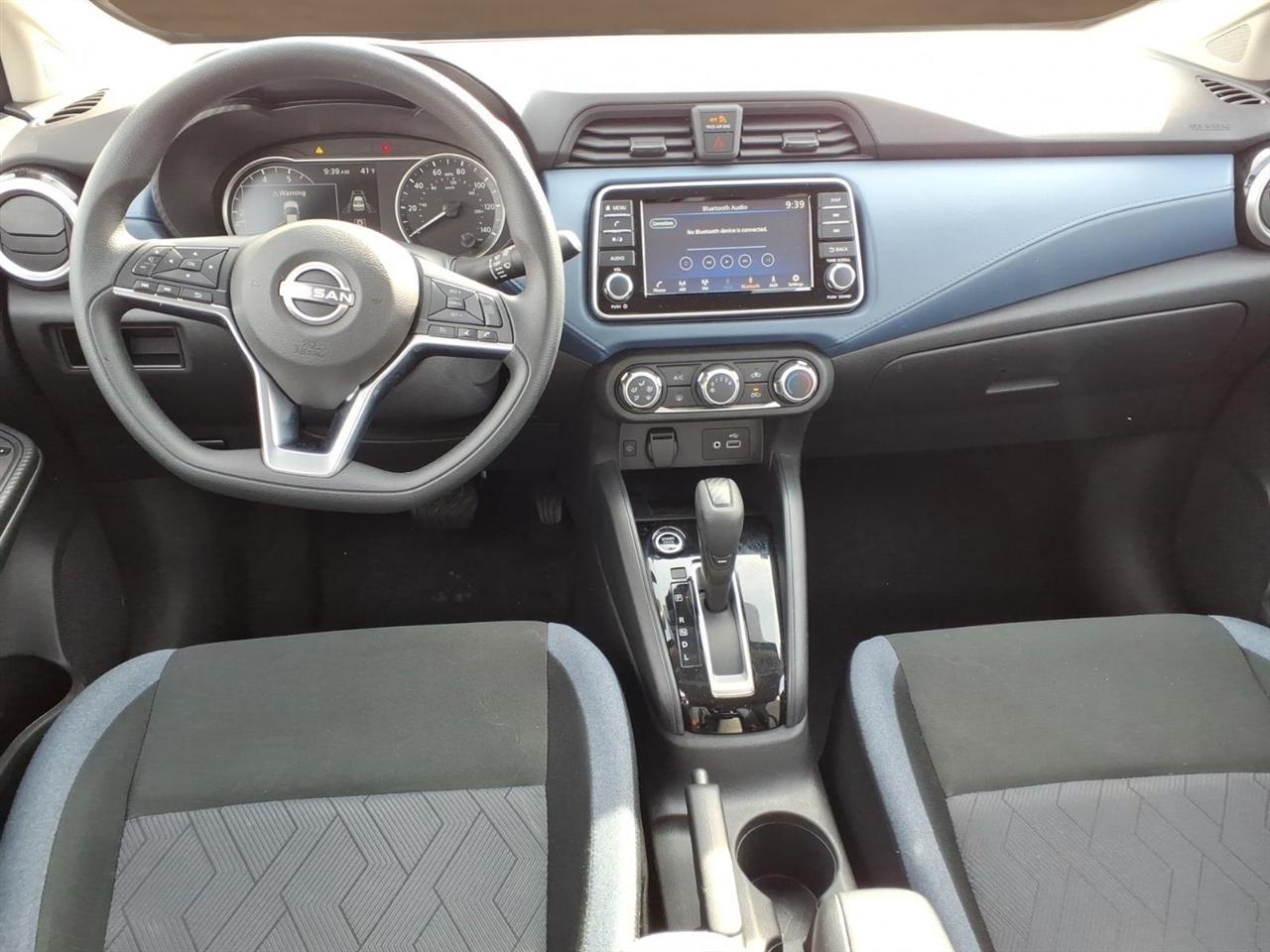 Nissan Versa SV CVT 2025