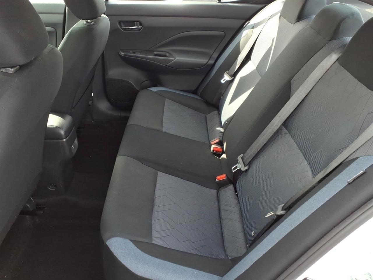 Nissan Versa SV CVT 2025